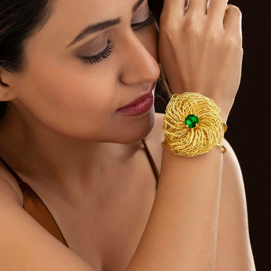 Golden Nest Emerald Bracelet